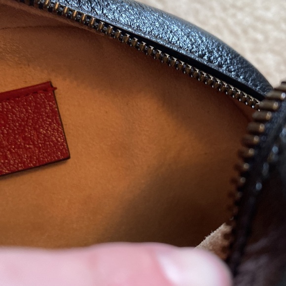 Gucci Marmont GG Crossbody - Mini - Picture 16 of 16